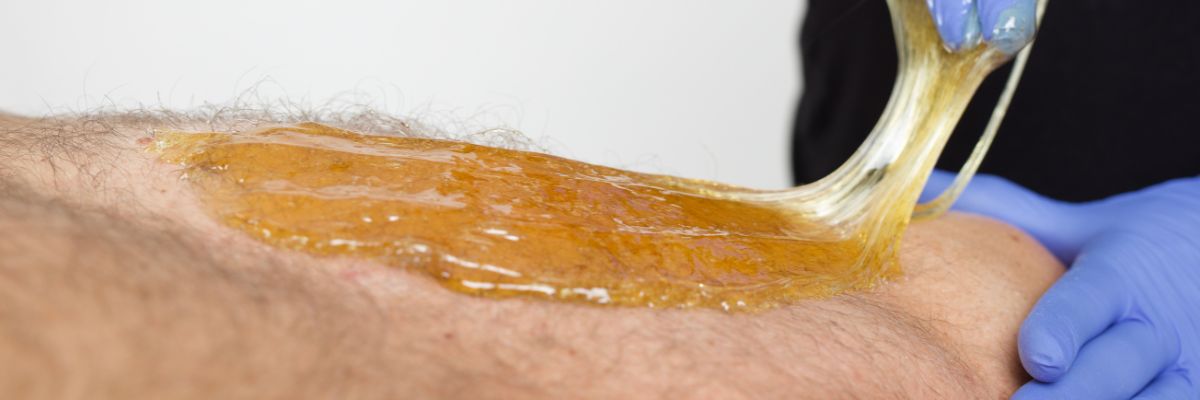 Sugaring a man's chest